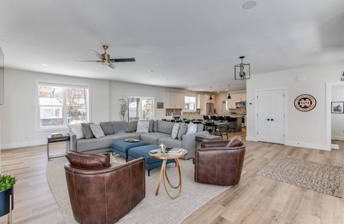 South Bend Casa | Luxury Estate with Stadium/TDJ Views | Sleeps 20+
