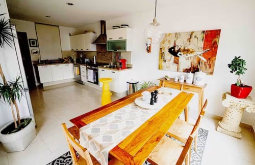 Huixquilucan Condominio | Luxury Executive 3-Bedroom Condo In Bosque Real
