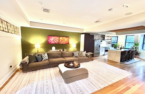 Ocean Hill Casa | Luxury Extended Stays. King Beds. 3 Bedrooms. Manhattan 20 Mins. 5 Subway Lines