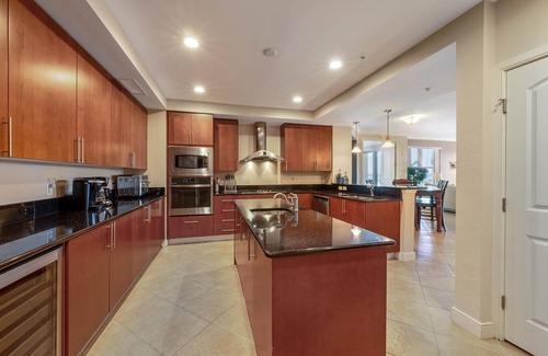 Daytona Beach Condominio | LUJO - a un precio asequible! ** Ven de vacaciones con nosotros **