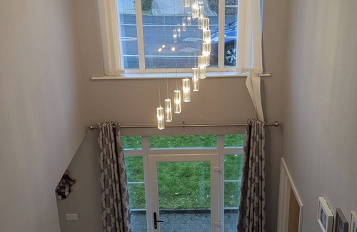 Bangor Casa | Luxury, family friendly (sleeps 7) house close to Bangor town centre