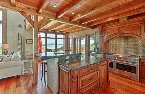 Edgemont Casa | Lujoso ~ 3.600-Sq-Ft Greers Ferry Lake Retreat!