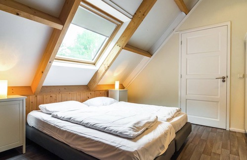 Denekamp Casa | Luxury Farmhouse near Forest in Dinkelland