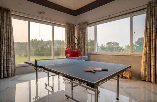 Ganaur Complejo | Luxury Farmhouse Stay, Pure Vegetarian- Santushti Farm, NCR