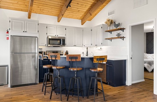 Santa Barbara Cabaña | Luxury Farmhouse Cottage with Ocean & Island Views, Spa, Fire Pit & Hammocks