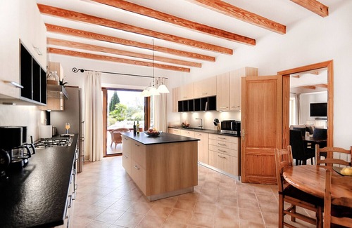 Manacor Villa | Finca lujosa con piscina, visa al mar y un jardin encantador en Porto Cristo