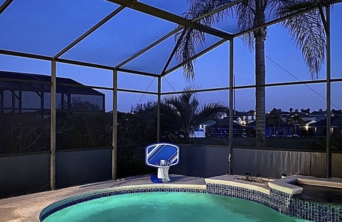 Calabay Parc Villa | Luxury Five Bed, South Facing Pool, Hot Tub, 5* Games Room, Sleeps 10/2.