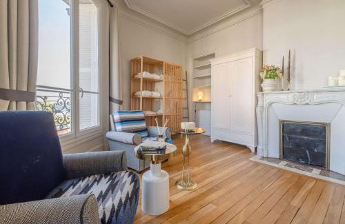 16th Arrondissement Apartamento | Luxury Flat Eiffel View 3BR 7 Guests