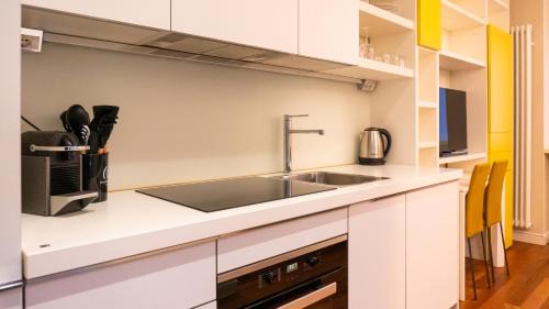 Porta Nuova Apartamento | Luxury Flat - WiFi, AC, Walk to Brera & Duomo