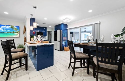 Fort Lauderdale Casa | Luxury Fort Lauderdale Escape – Private Pool, Screened Patio | Minutes from Beaches & Nightlife!