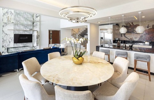 Cabo San Lucas Condominio | Luxury Four Bedroom Loft with Ocean Views at Garza Blanca Cabo