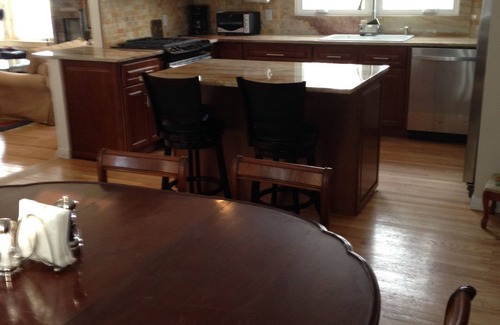Lenox Dale Casa | Lujo Fox Hollow Estate Home en Laurel Lake-Dream Location, jacuzzi, parrilla