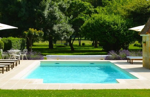 Mouliets et Villemartin Casa | Luxury 7 bedroom country home with private pool near Saint Emilion