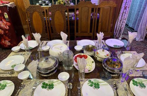 Dal Lake Alquiler De Eote | Luxury freedom group of houseboats