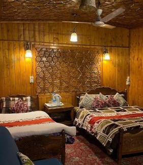 Dal Lake Alquiler De Eote | Luxury freedom group of houseboats