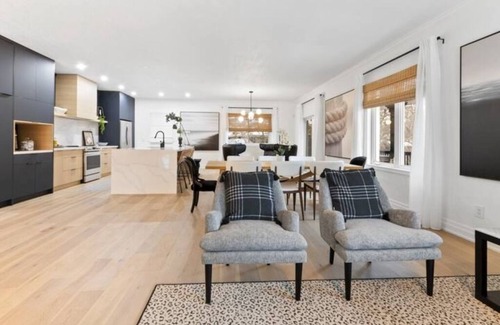 Wasaga Beach Casa | Luxury Furnished Home Near Collingwood For Rent