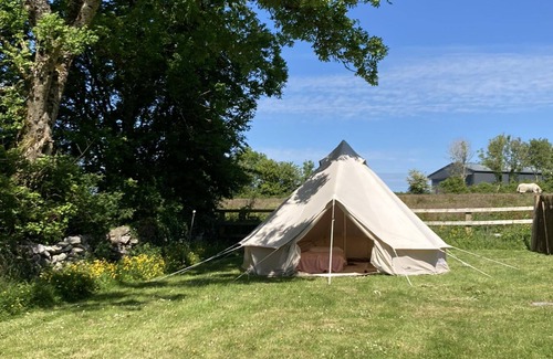 Corofin Alquiler De RV | Luxury Garden Glamping in the Heart of the Burren
