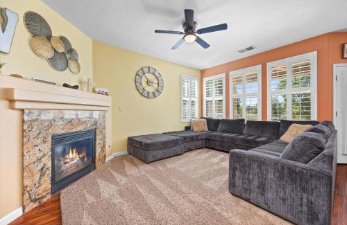 Eagle Ranch Casa | Luxury Gated Retreat Golf Course Views Sleeps 8