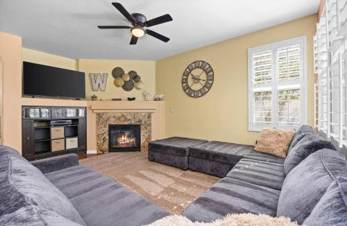 Eagle Ranch Casa | Luxury Gated Retreat Golf Course Views Sleeps 8