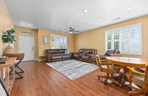 Eagle Ranch Casa | Luxury Gated Retreat Golf Course Views Sleeps 8