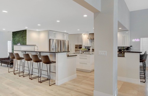 Enterprise Casa | Luxury gated villa 10 miles to the strip!
