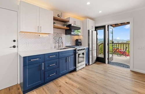 Santa Barbara Cabaña | Luxury Getaway with Ocean + Island Views, Fire Pit & Big Deck