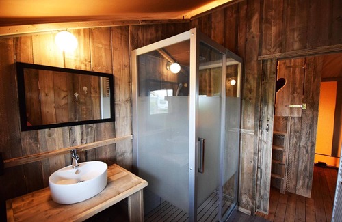 Turnhout Cama Y Desayuno | Luxury Glamping wellness on an organic farm