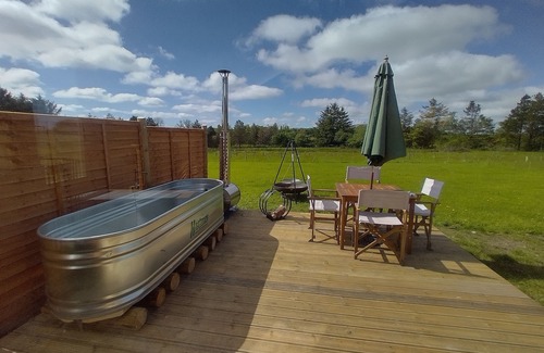 Carmarthen Alquiler De RV | Luxury Glamping yurts with Hot Tubs