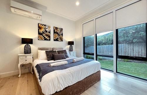 Glen Waverley Casa | Luxury Glen Waverley Townhouse 4br3ba Backyard