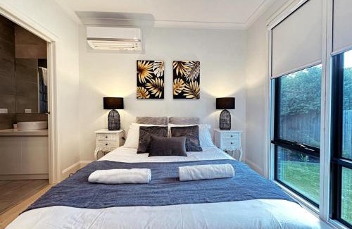 Glen Waverley Casa | Luxury Glen Waverley Townhouse 4br3ba Backyard