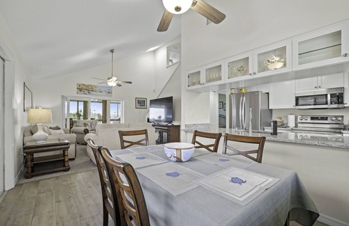 The Dunes Casa | Pasos de retiro en la isla a Bay Beach y Dunes Clubhouse