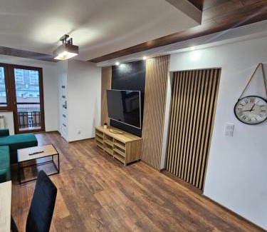 Radom Apartamento | LUXURY GREEN APARTMENT by Marta