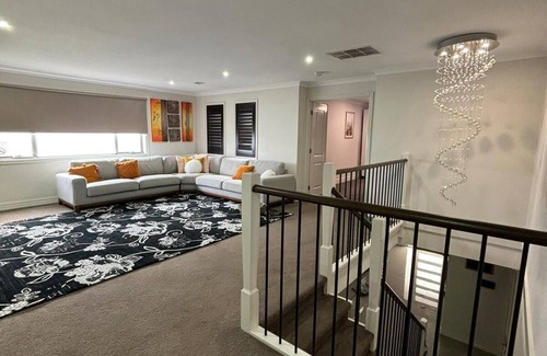 Greenvale Casa | Luxury Green, comfort living for your holiday.