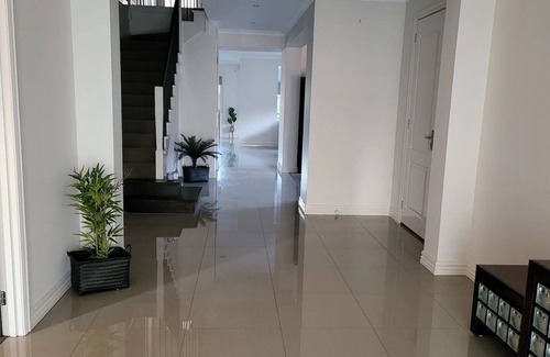 Greenvale Casa | Luxury Green, comfort living for your holiday.