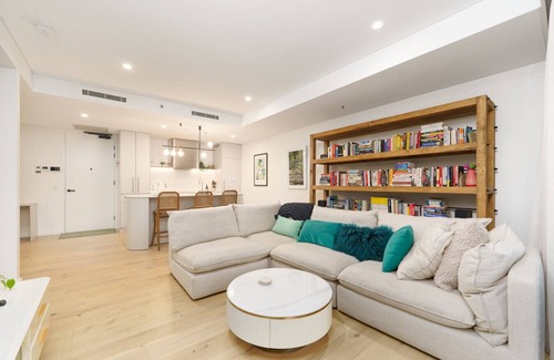 Griffith Apartamento | Luxury Griffith Retreat steps from Iconic Manuka