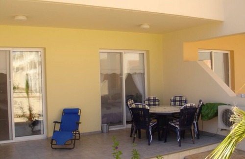Universal Apartamento | Lujo Apartamento Planta Baja Con vistas a la piscina