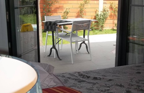Cugnaux Casa | Habitación de lujo, ducha, wc, terraza, piscina privada climatizada y bicicleta acuática