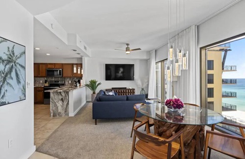 Open Sands Condominio | Luxury Gulf View Suite with Penthouse Views!