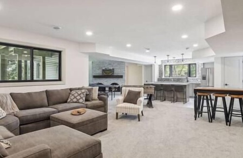 Hastings Casa | Luxury Hastings Home, Sleeps 18+