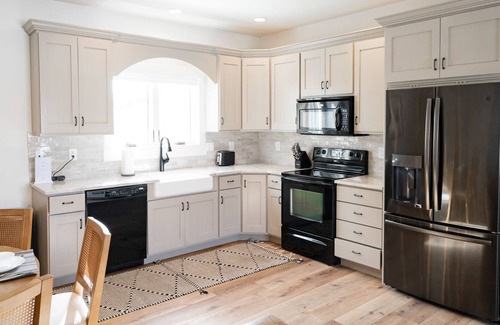 Lake Creek Estates Condominio | Luxury Heber Condo | Amazing Views | Private Deck