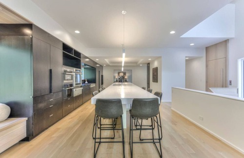 Brentwood Casa | Luxury Hideaway nearly 9000 Sq Ft with Elevator & Huge Deck