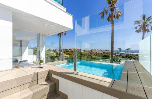 El Faro Apartamento | Luxury High End - Santa Barbara Heights CLC - For Work, Play & Family