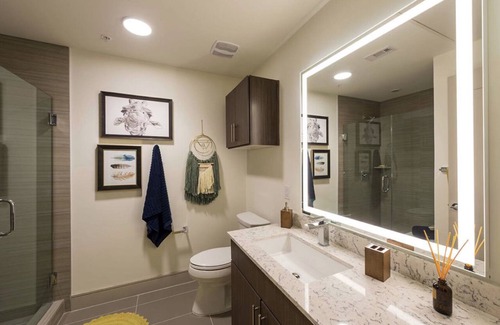 Southgate Apartamento | Luxury High Rise Apartment