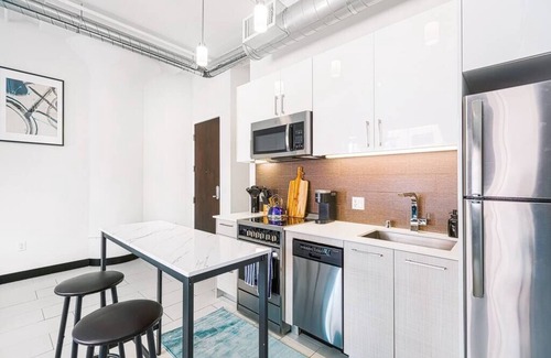 Historic Core Condominio | Luxury HighRise Condo | DTLA | Crypto Arena | LACC