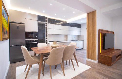 Tirana Apartamento | Luxury Hill Apartment