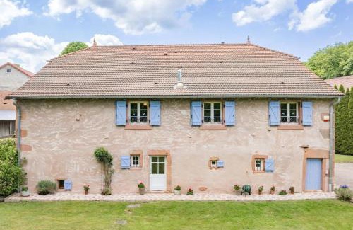 Taintrux Villa | Luxury historic farmhouse in the mountains