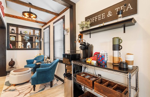 Greentown Casa | Historic charm, modern elegance, near the Pro Football Hall of Fame