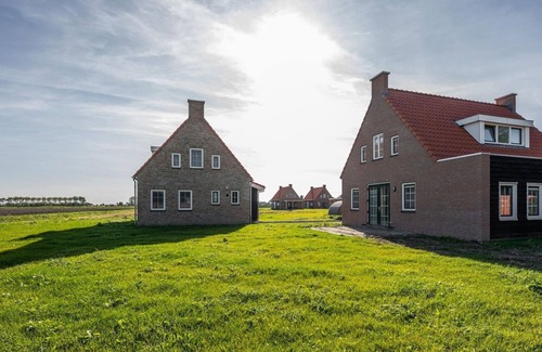 Ossenisse Casa | Luxury Holiday Home With hot Tub, in Zeeland