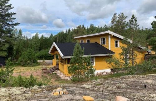 Vehmaa Casa | Luxury Holiday Home with Private Lake