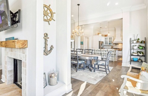 Gulfport Casa | Luxury Home / Beach Views & Pool / EV Charger